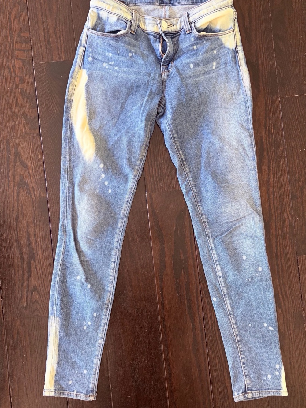 J Brand Light Blue Bleached Skinny Jeans with Paint-Splatter Detail